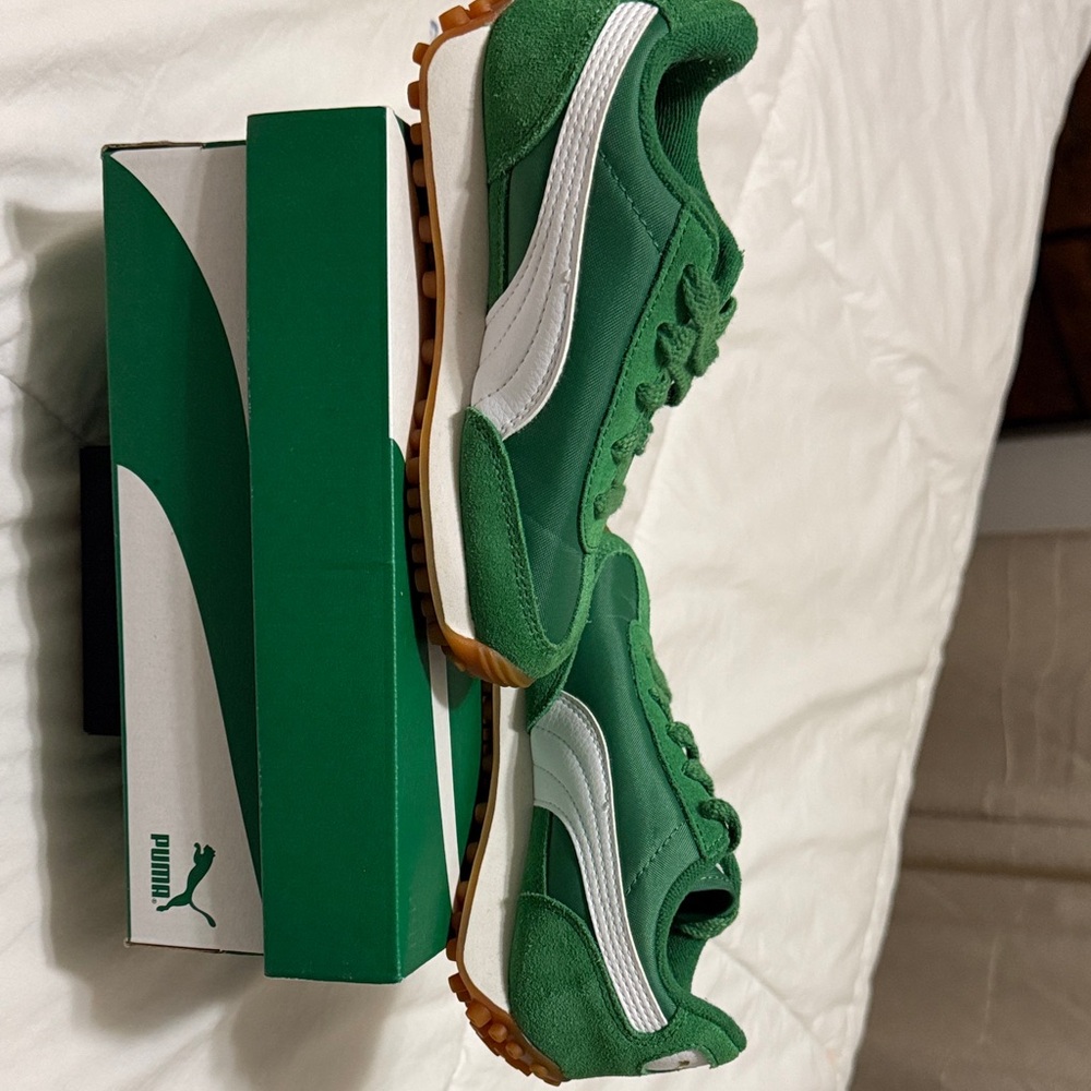 Puma Kids Sneakers Green and White size 11c - Picture 4 of 7
